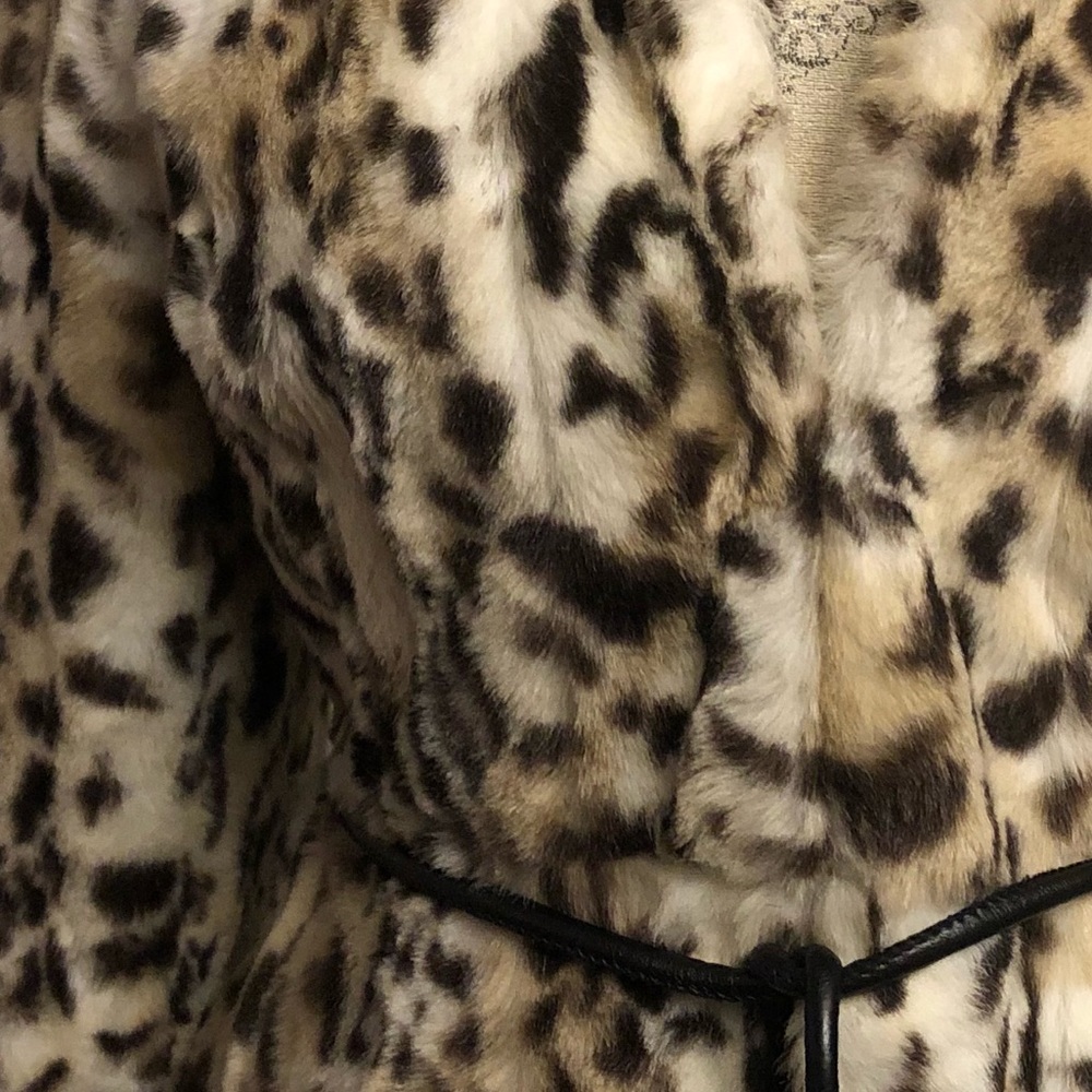 Fur coat - Picture 6 of 8